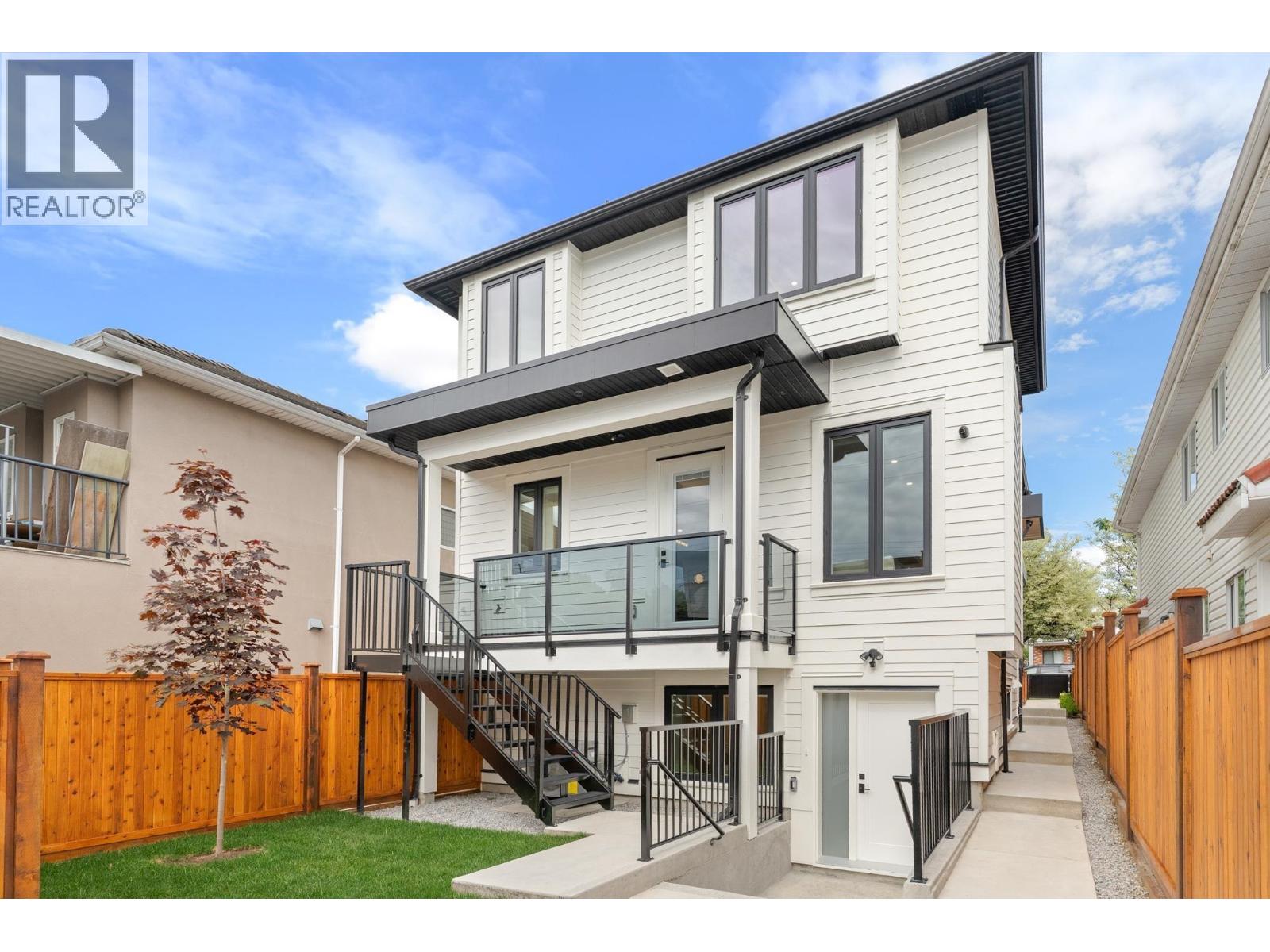 2 4257 Beatrice Street, Vancouver, British Columbia  V5N 4H9 - Photo 5 - R3056855