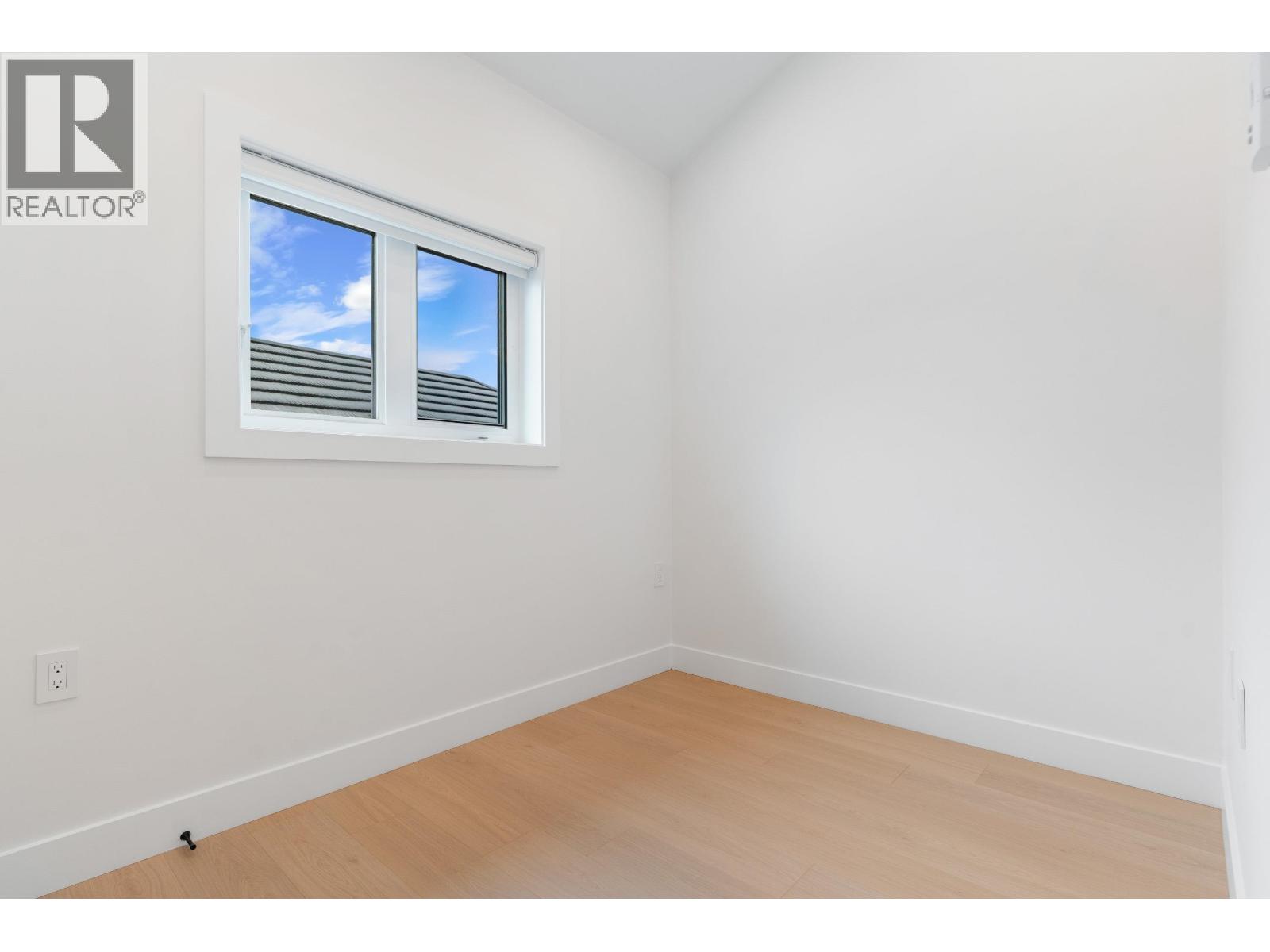 2 4257 Beatrice Street, Vancouver, British Columbia  V5N 4H9 - Photo 28 - R3056855