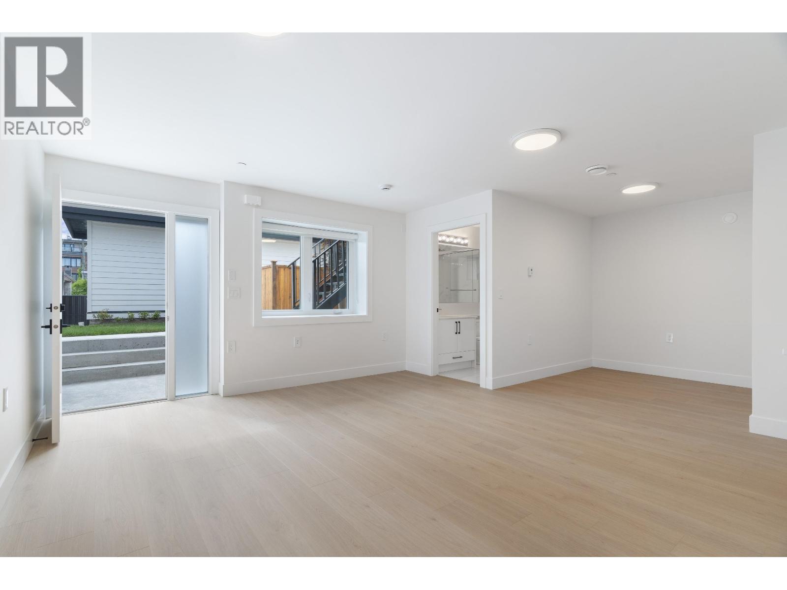 2 4257 Beatrice Street, Vancouver, British Columbia  V5N 4H9 - Photo 31 - R3056855