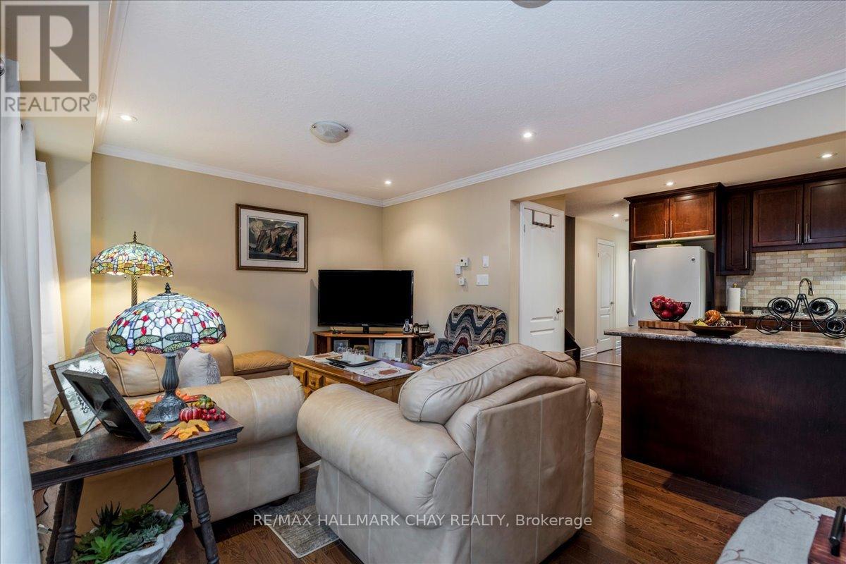 7 - 90 Sovereigns Gate, Barrie, Ontario  L4N 0Y9 - Photo 10 - S12435014