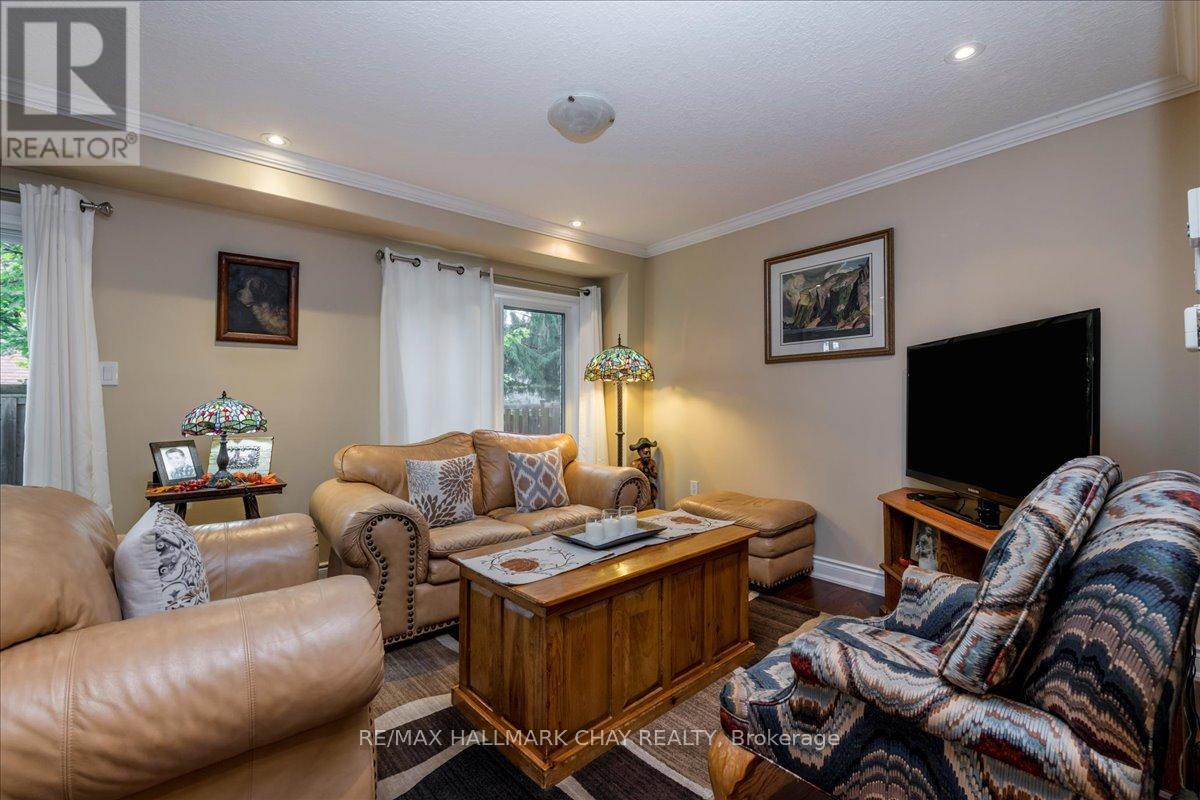 7 - 90 Sovereigns Gate, Barrie, Ontario  L4N 0Y9 - Photo 7 - S12435014