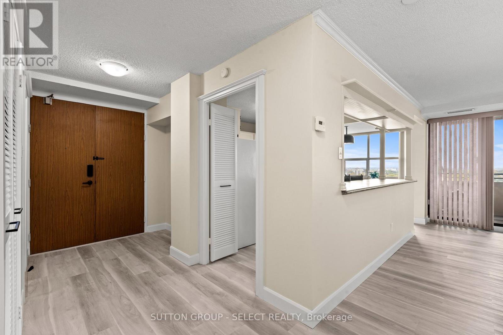 S01702 - 380 King Street, London East, Ontario  N6B 3L6 - Photo 5 - X12452995