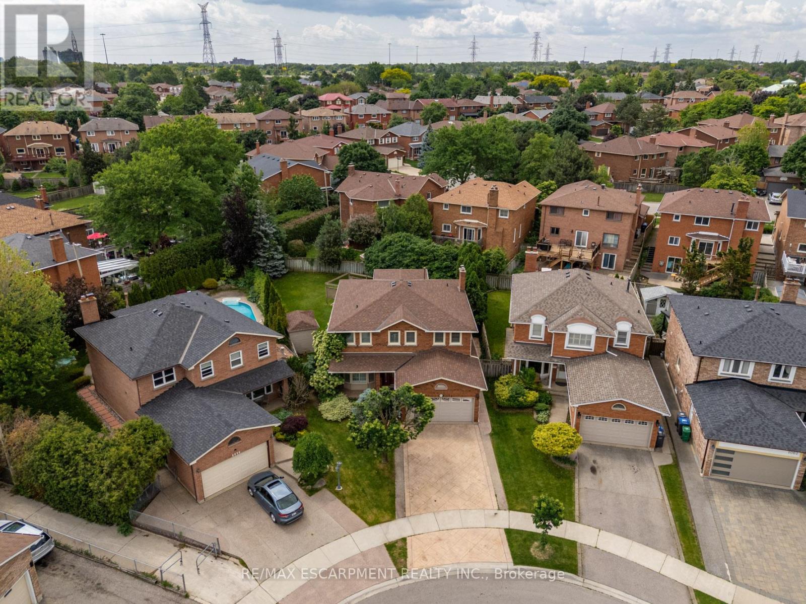 2054 Teeside Court, Mississauga, Ontario  L5M 3E5 - Photo 2 - W12452949