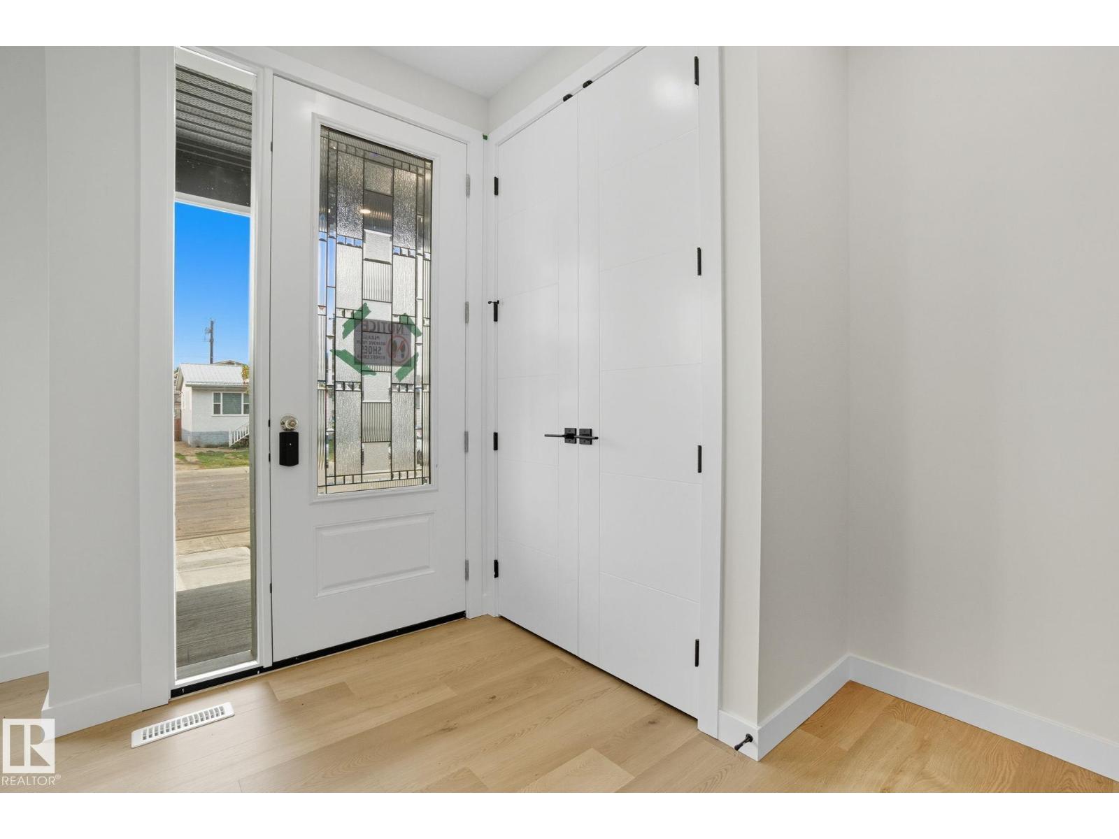 9007 153 St Nw, Edmonton, Alberta  T5R 1P4 - Photo 2 - E4461381