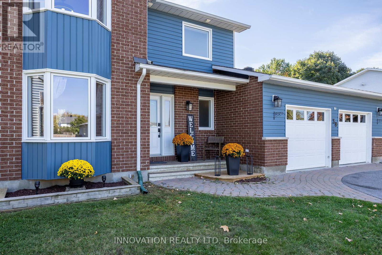 38 Patterson Crescent, Carleton Place, Ontario  K7C 4H3 - Photo 2 - X12452977