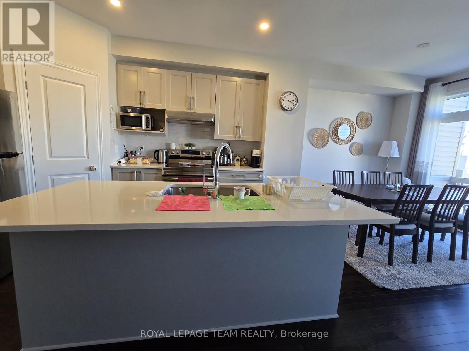 514 Sonmarg Crescent, Ottawa, Ontario  K2J 7A6 - Photo 6 - X12453018