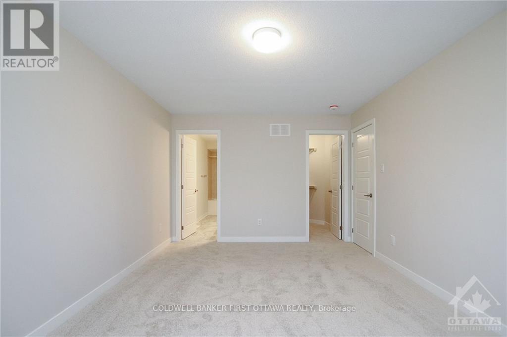 71 Kindred Row, Ottawa, Ontario  K2S 2Z6 - Photo 18 - X12453035