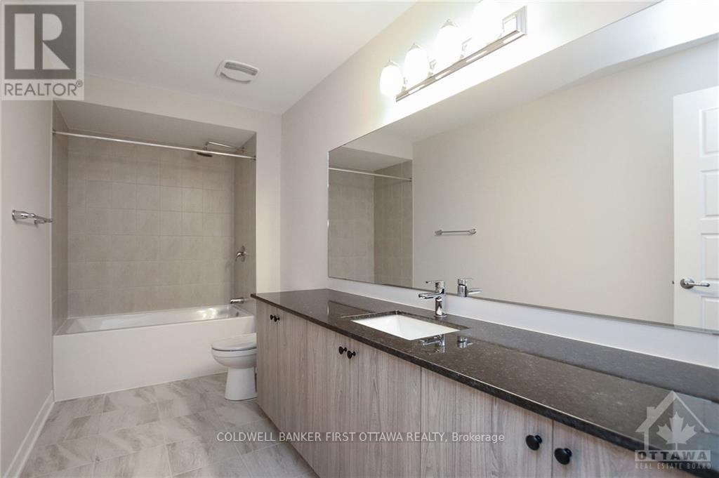 71 Kindred Row, Ottawa, Ontario  K2S 2Z6 - Photo 20 - X12453035