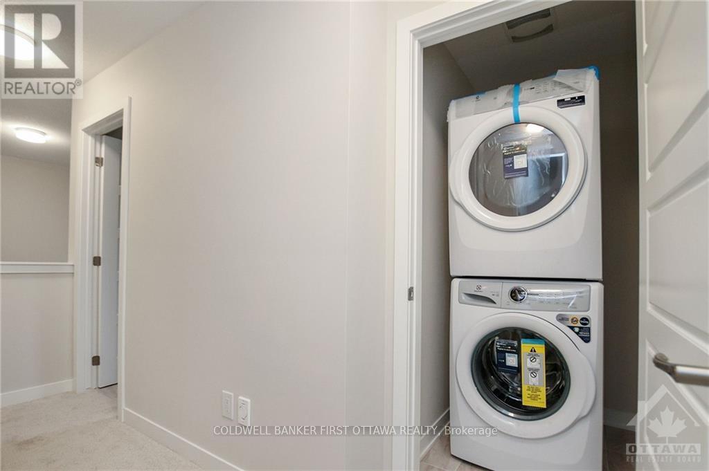 71 Kindred Row, Ottawa, Ontario  K2S 2Z6 - Photo 30 - X12453035
