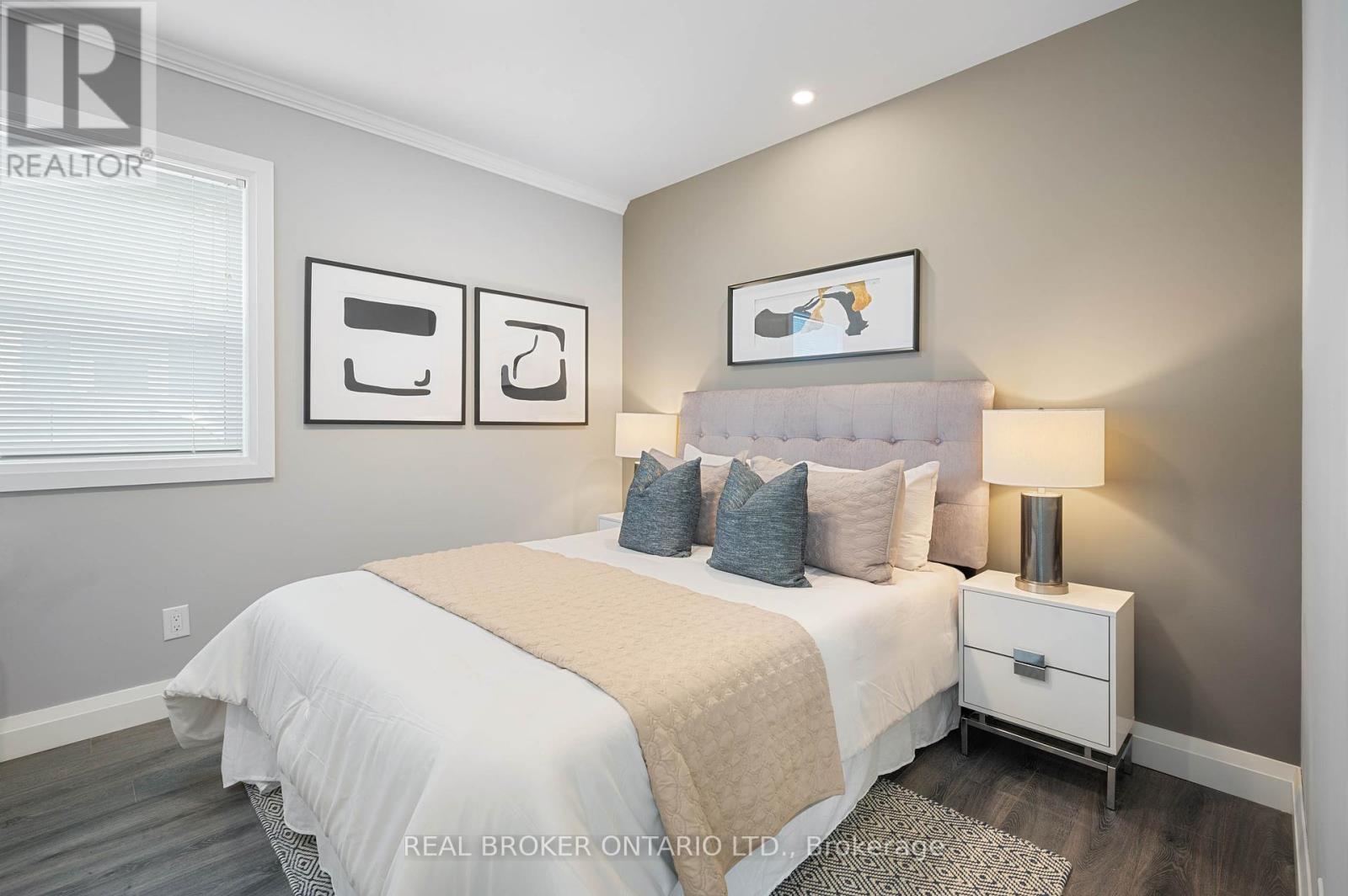 50 Pearl Street, Brantford, Ontario  N3T 3N6 - Photo 10 - X12452953