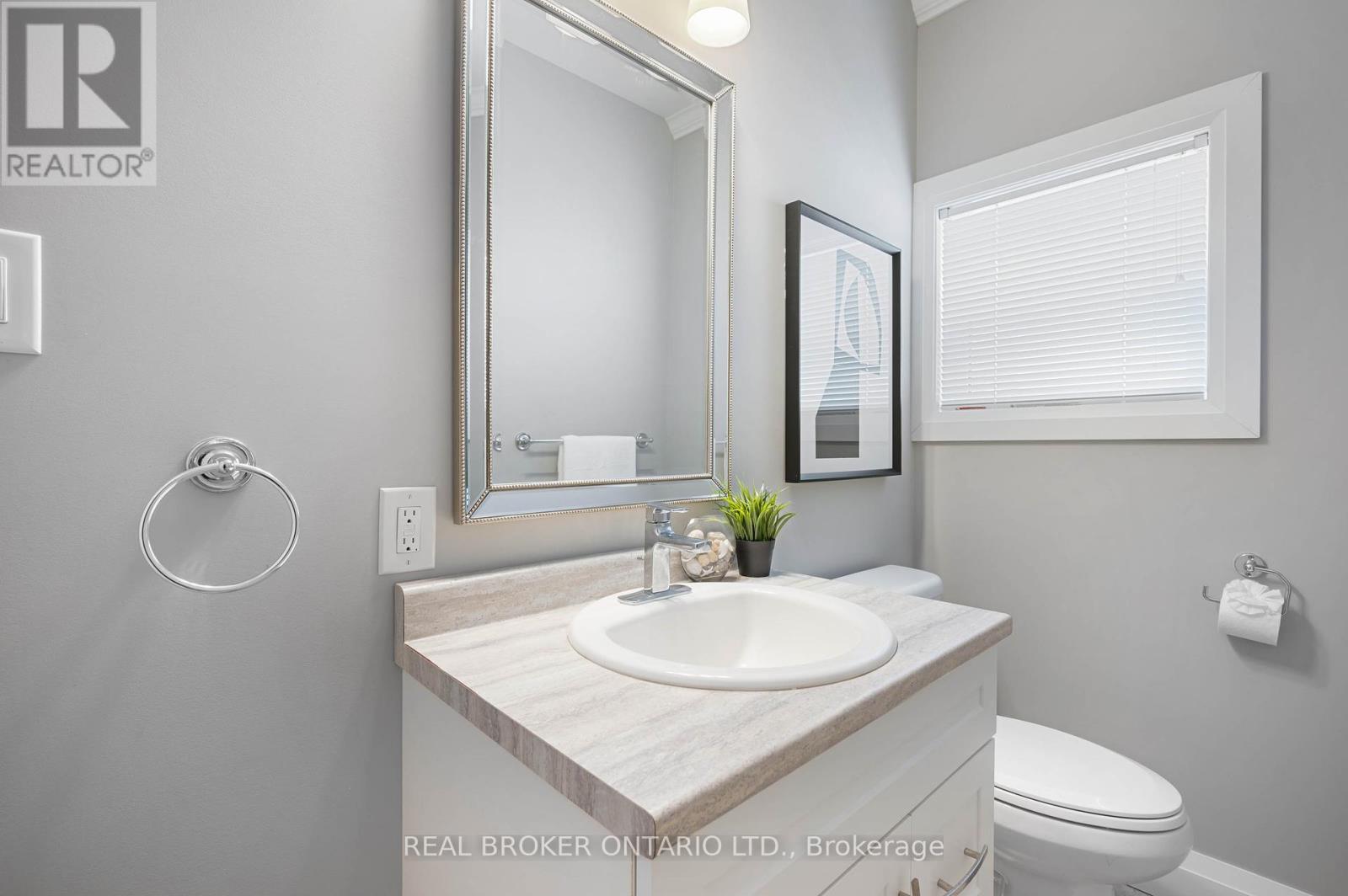 50 Pearl Street, Brantford, Ontario  N3T 3N6 - Photo 11 - X12452953