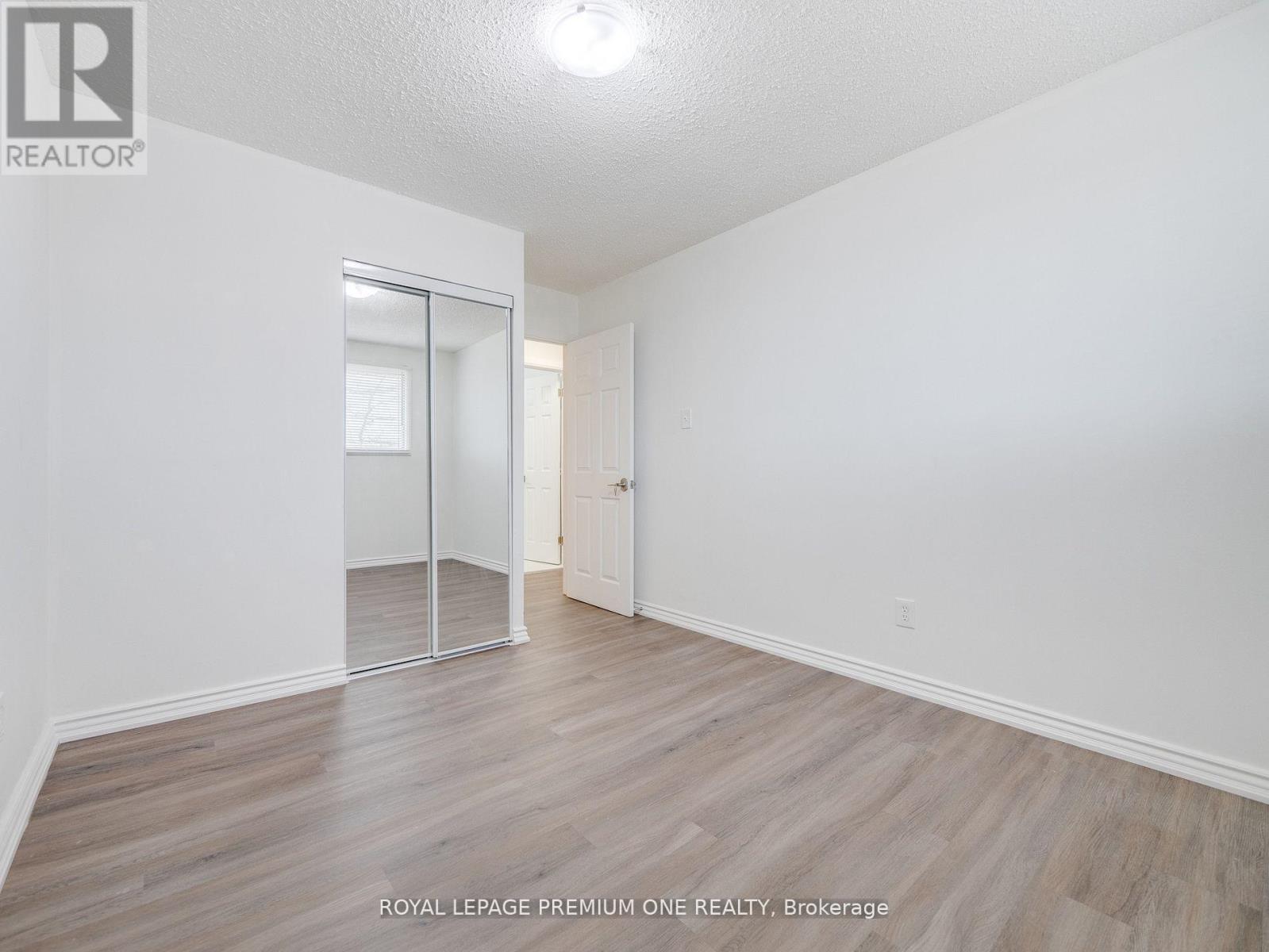Lower - 935 Strasburg Road, Kitchener, Ontario  N2E 1T6 - Photo 11 - X12452955