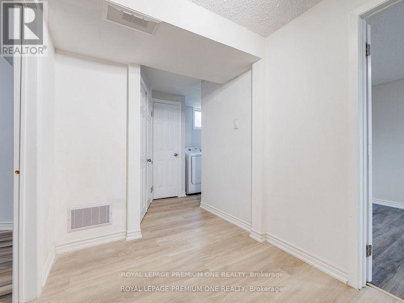 Lower - 935 Strasburg Road, Kitchener, Ontario  N2E 1T6 - Photo 12 - X12452955