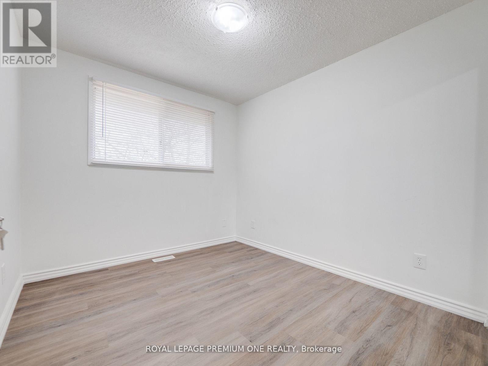 Lower - 935 Strasburg Road, Kitchener, Ontario  N2E 1T6 - Photo 16 - X12452955