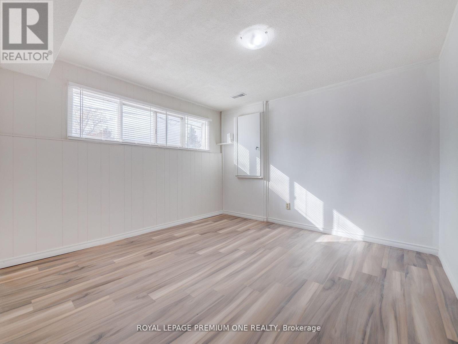 Lower - 935 Strasburg Road, Kitchener, Ontario  N2E 1T6 - Photo 18 - X12452955