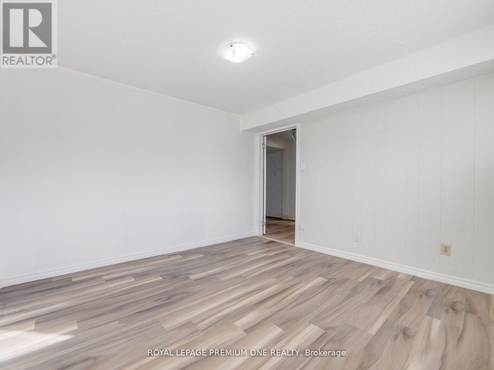 Lower - 935 Strasburg Road, Kitchener, Ontario  N2E 1T6 - Photo 19 - X12452955