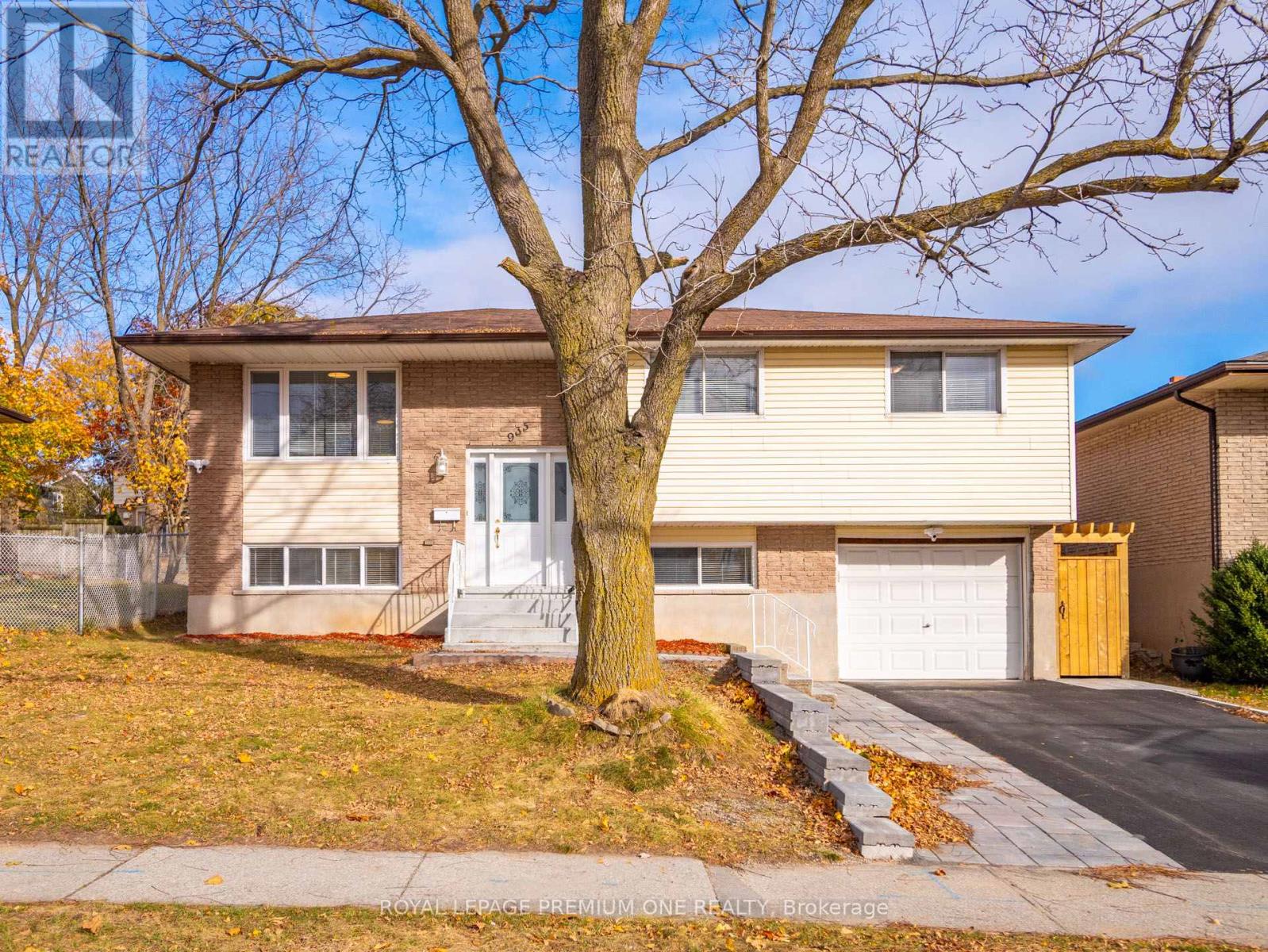 Lower - 935 Strasburg Road, Kitchener, Ontario  N2E 1T6 - Photo 2 - X12452955