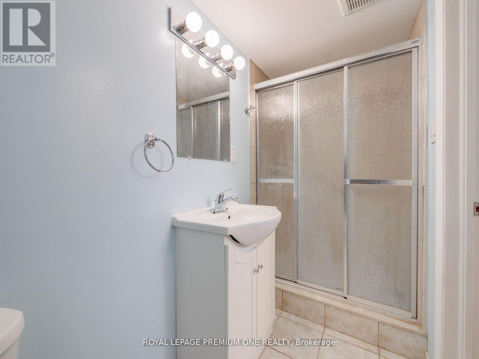 Lower - 935 Strasburg Road, Kitchener, Ontario  N2E 1T6 - Photo 21 - X12452955