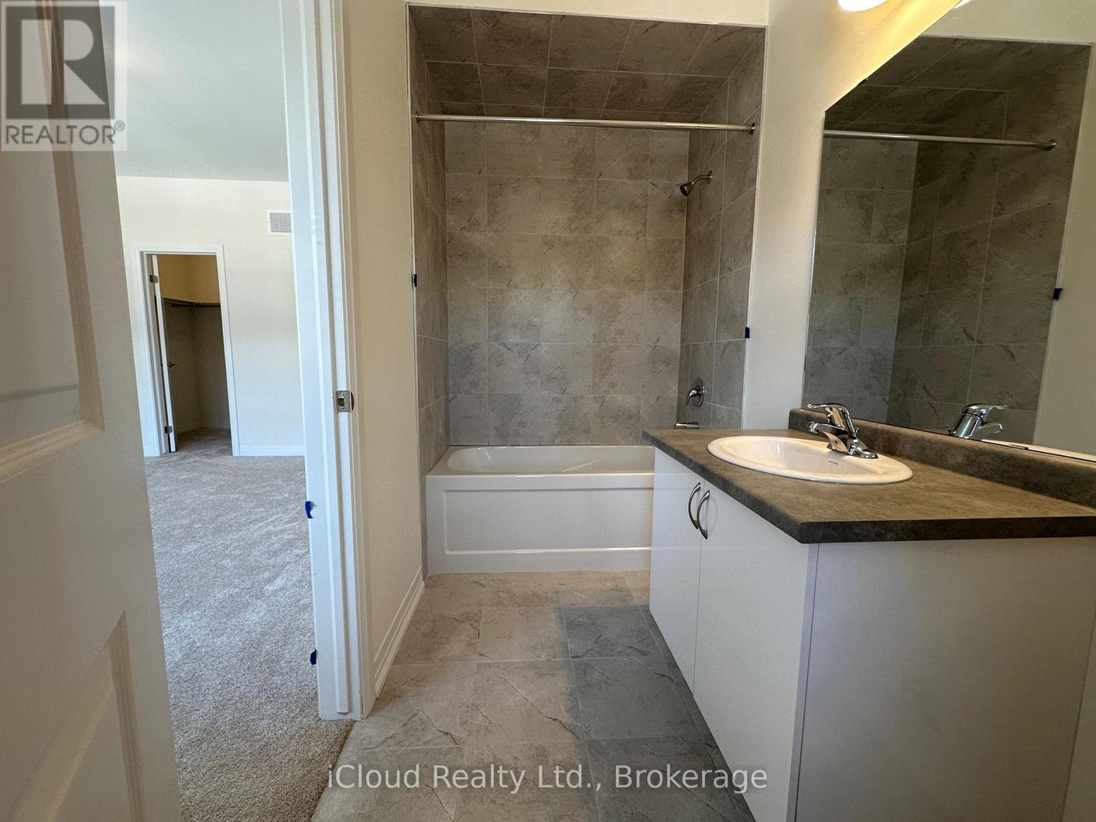 77 Mckernan Avenue, Brantford, Ontario  N3V 0C1 - Photo 38 - X12452966