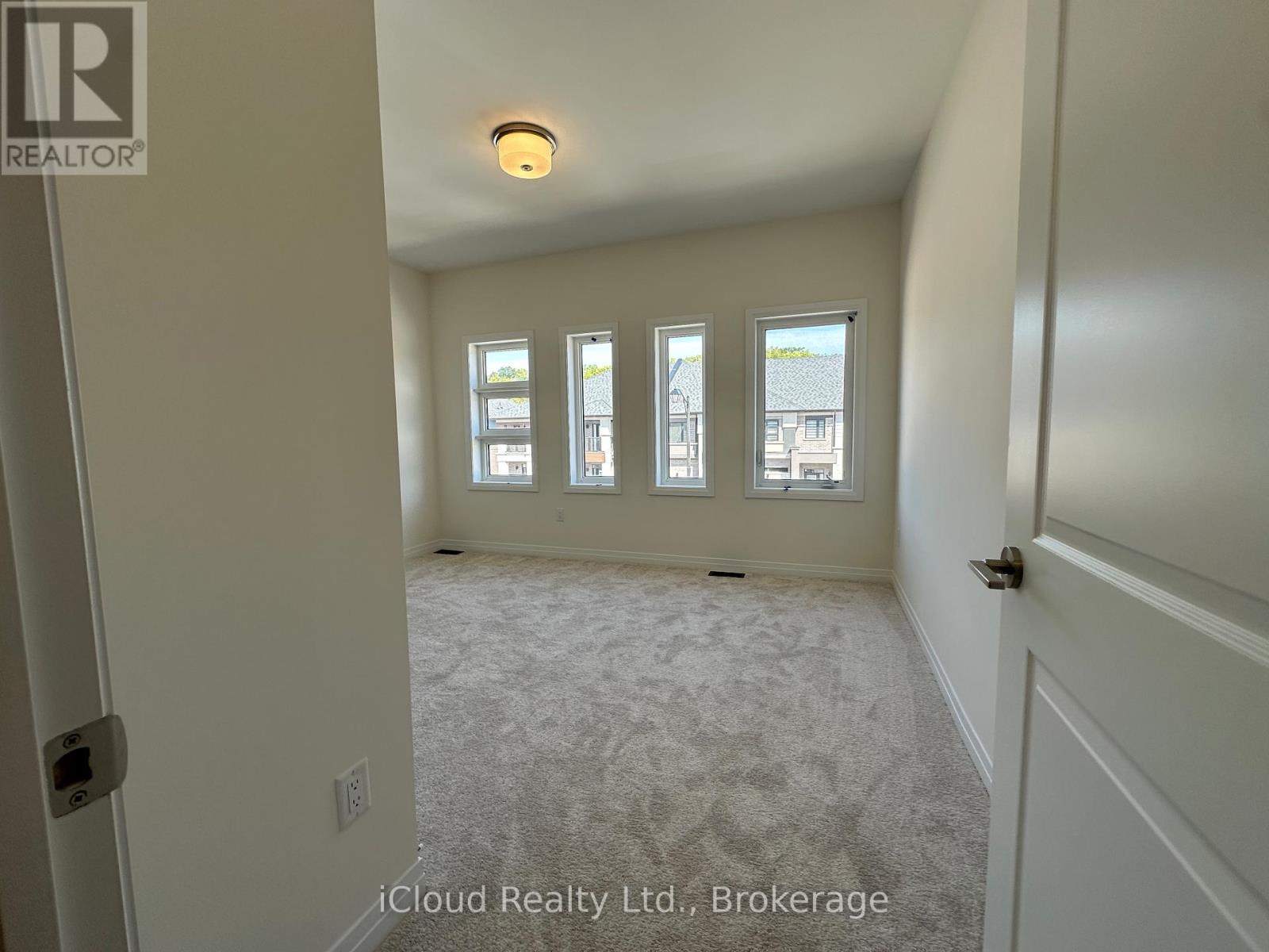 77 Mckernan Avenue, Brantford, Ontario  N3V 0C1 - Photo 39 - X12452966