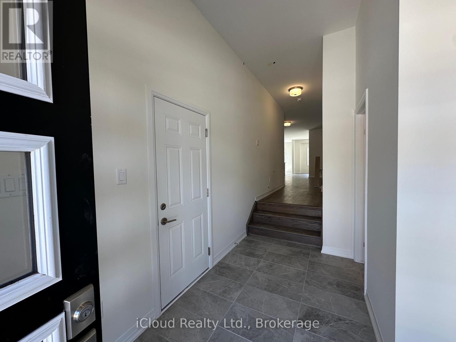 77 Mckernan Avenue, Brantford, Ontario  N3V 0C1 - Photo 5 - X12452966