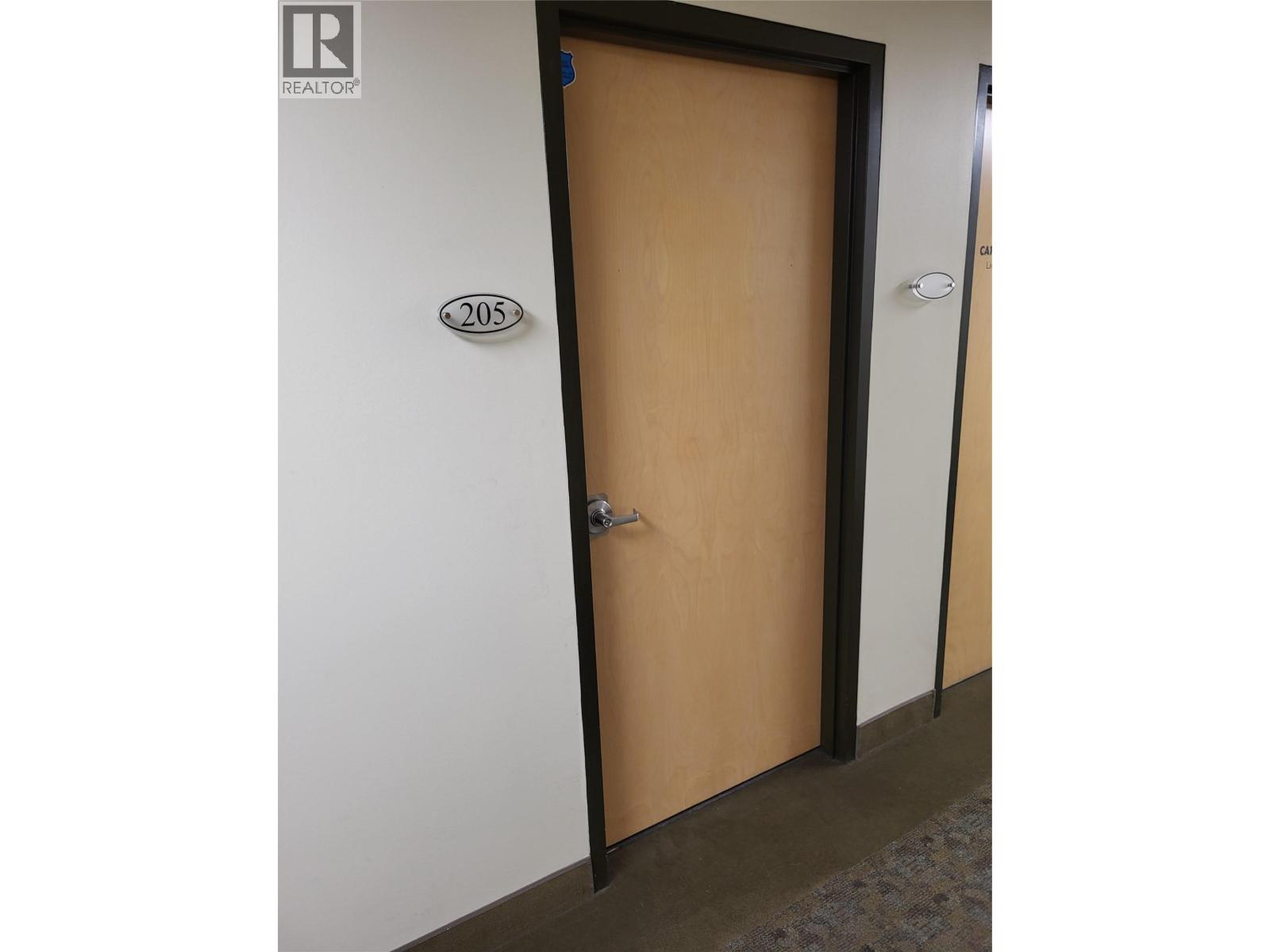 444 Victoria Street Unit# 205, Kamloops, British Columbia  V2C 2A7 - Photo 4 - 10364078