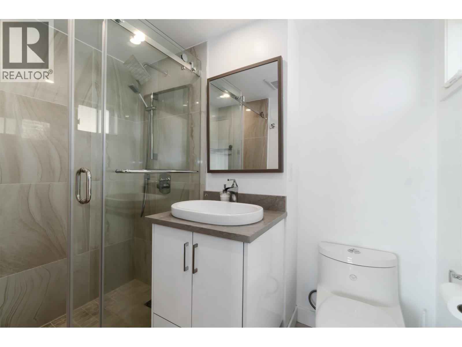 637 Alpine Court, North Vancouver, British Columbia  V7R 2L7 - Photo 15 - R3056813