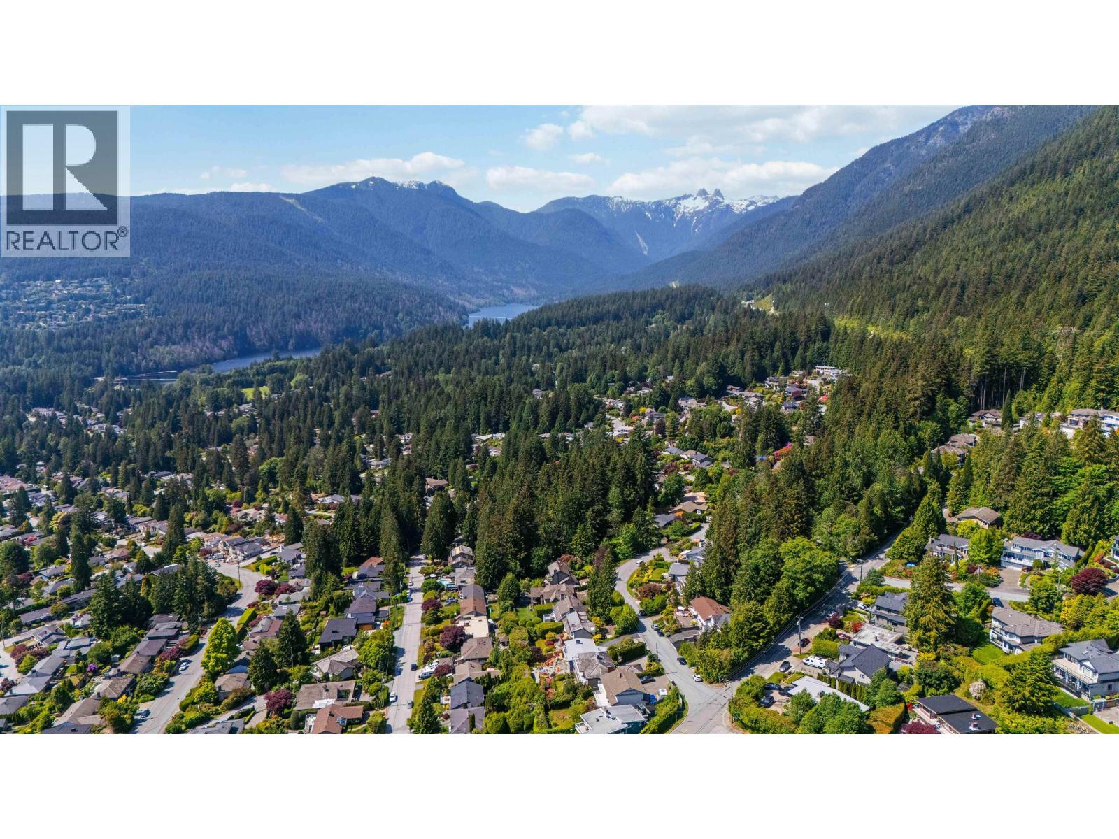 637 Alpine Court, North Vancouver, British Columbia  V7R 2L7 - Photo 31 - R3056813