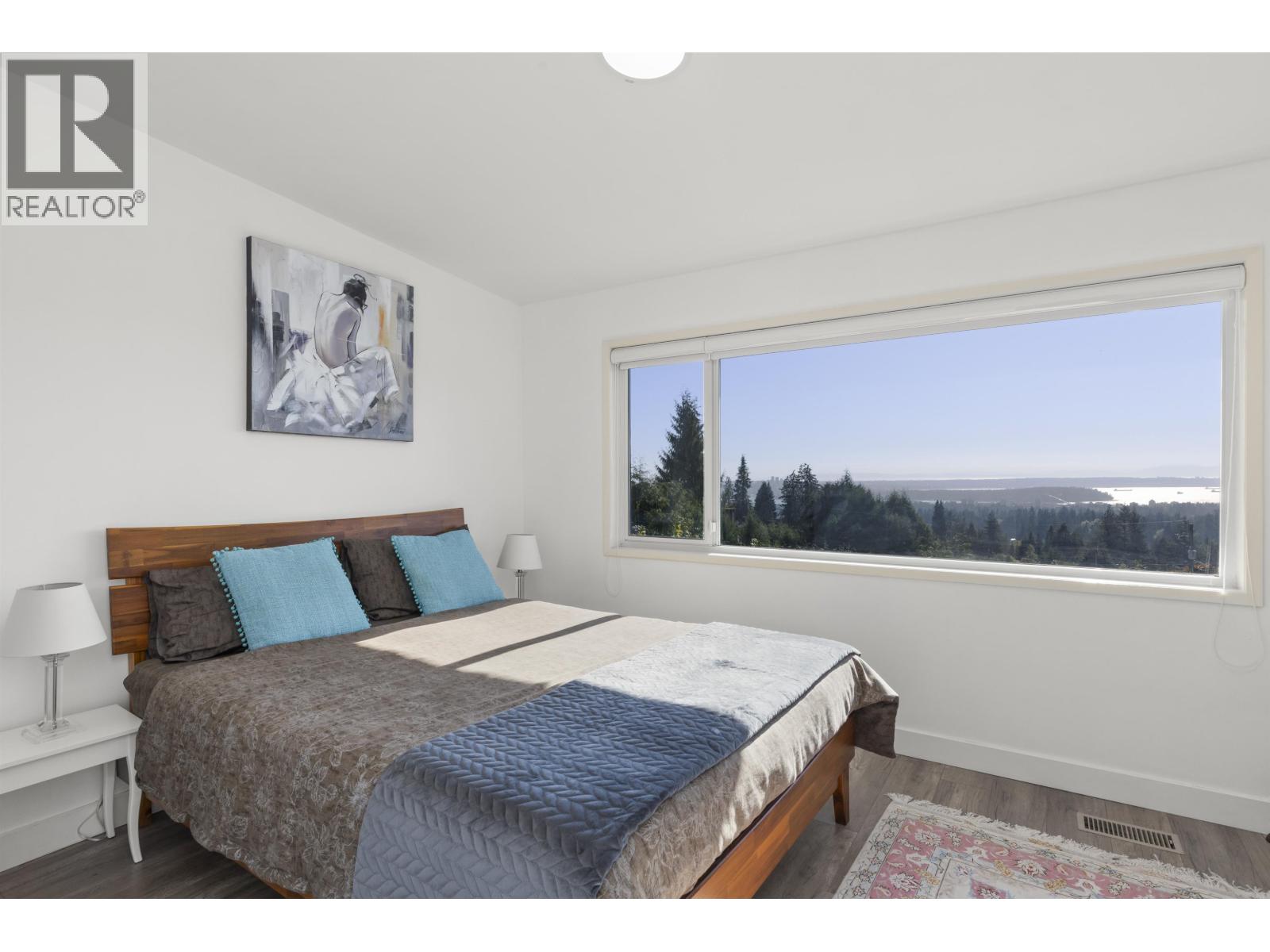 637 Alpine Court, North Vancouver, British Columbia  V7R 2L7 - Photo 14 - R3056813