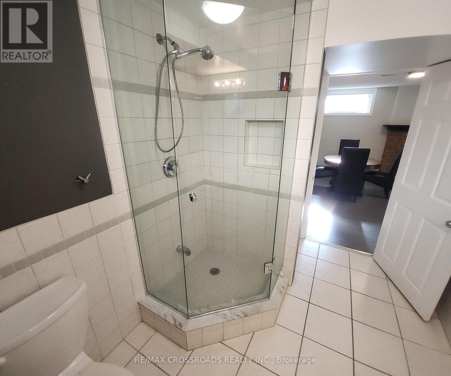 304 Orsi Avenue, Bradford West Gwillimbury, Ontario  L3Z 1B7 - Photo 14 - N12290382