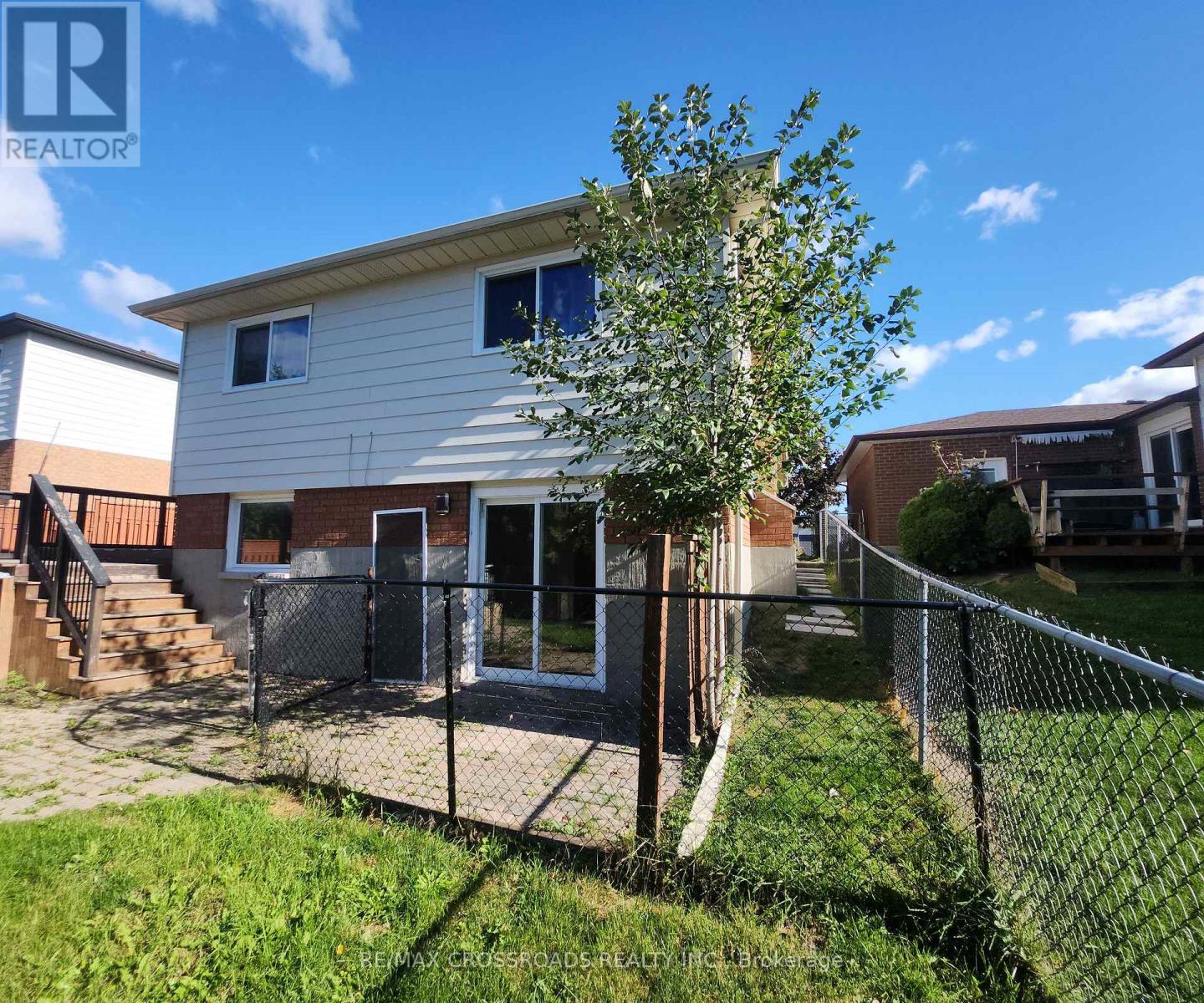 304 Orsi Avenue, Bradford West Gwillimbury, Ontario  L3Z 1B7 - Photo 6 - N12290382