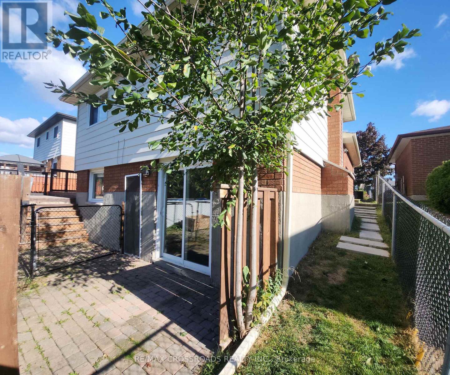 304 Orsi Avenue, Bradford West Gwillimbury, Ontario  L3Z 1B7 - Photo 5 - N12290382