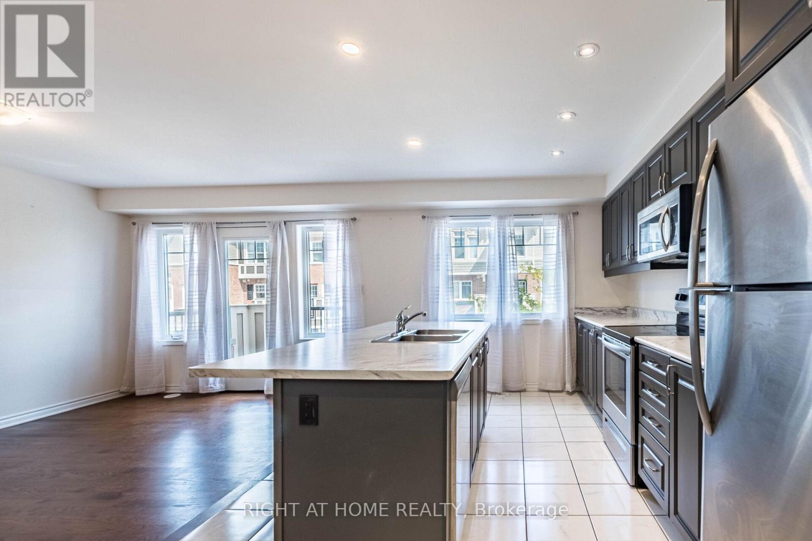 98 - 1000 Asleton Boulevard, Milton, Ontario  L9T 9L4 - Photo 20 - W12303698