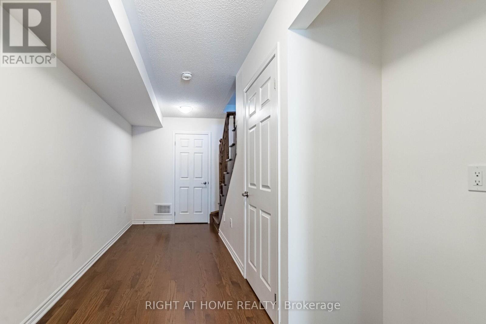98 - 1000 Asleton Boulevard, Milton, Ontario  L9T 9L4 - Photo 7 - W12303698