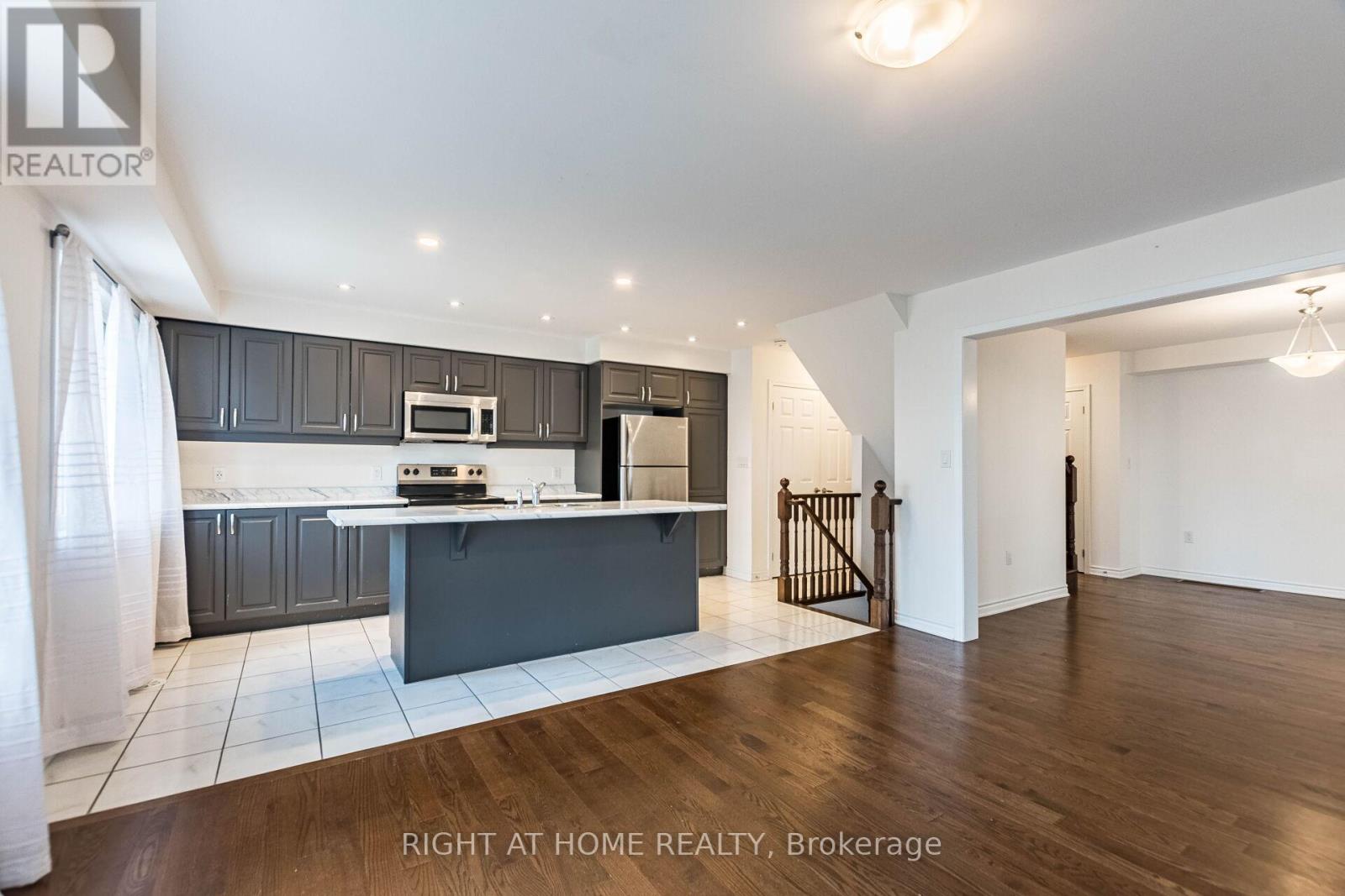 98 - 1000 Asleton Boulevard, Milton, Ontario  L9T 9L4 - Photo 12 - W12303698