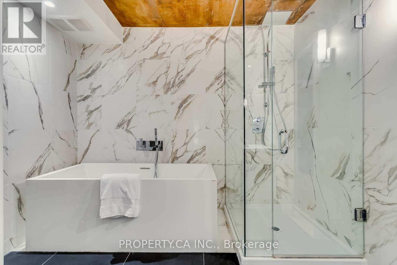 403 - 349 St Clair Avenue W, Toronto, Ontario  M5P 1N3 - Photo 36 - C12453025