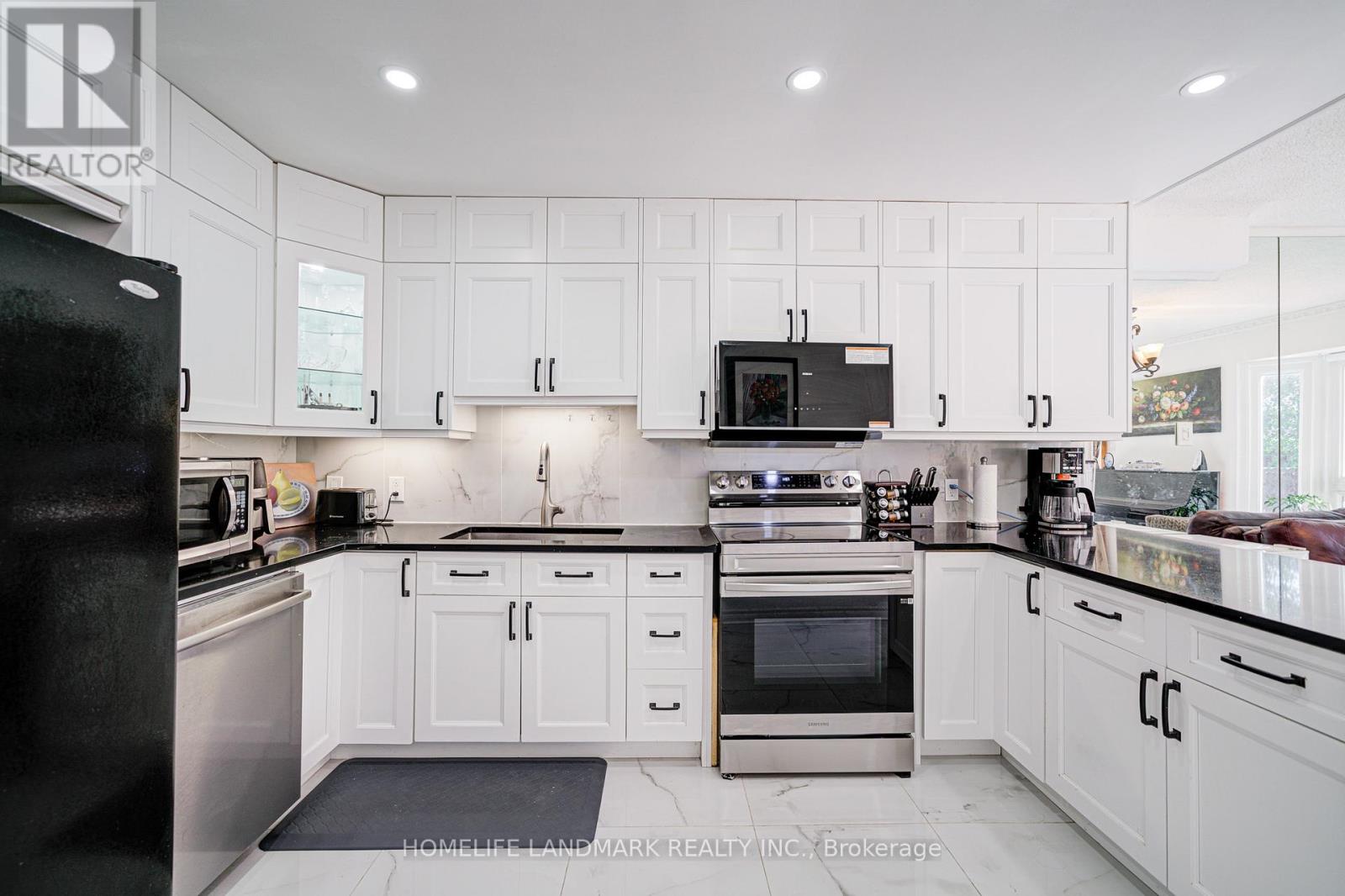 33 Phalen Crescent, Toronto, Ontario  M1V 1Y5 - Photo 7 - E12453000