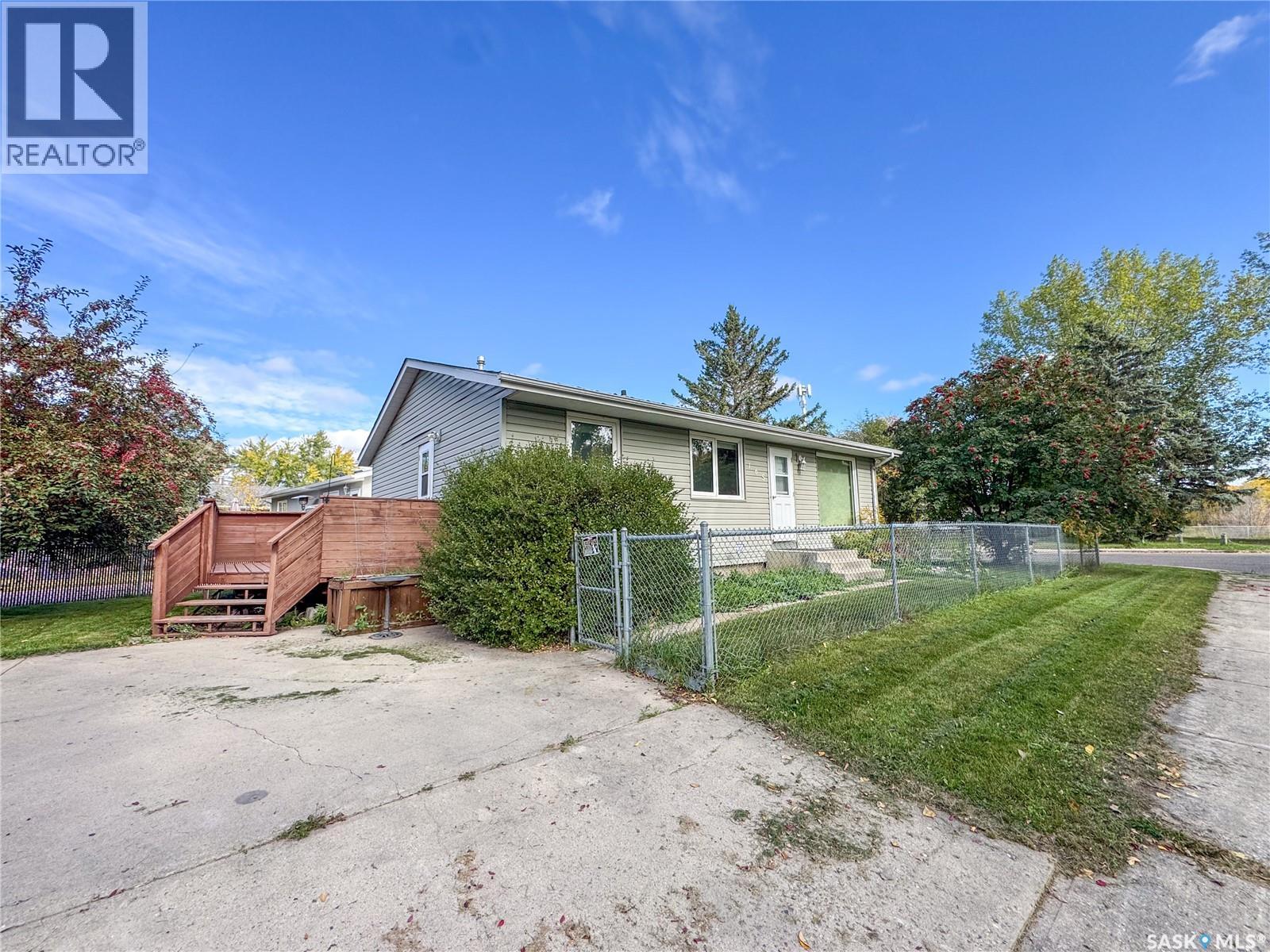 165 Macdowall Crescent, Prince Albert, Saskatchewan  S6V 6N4 - Photo 21 - SK020322
