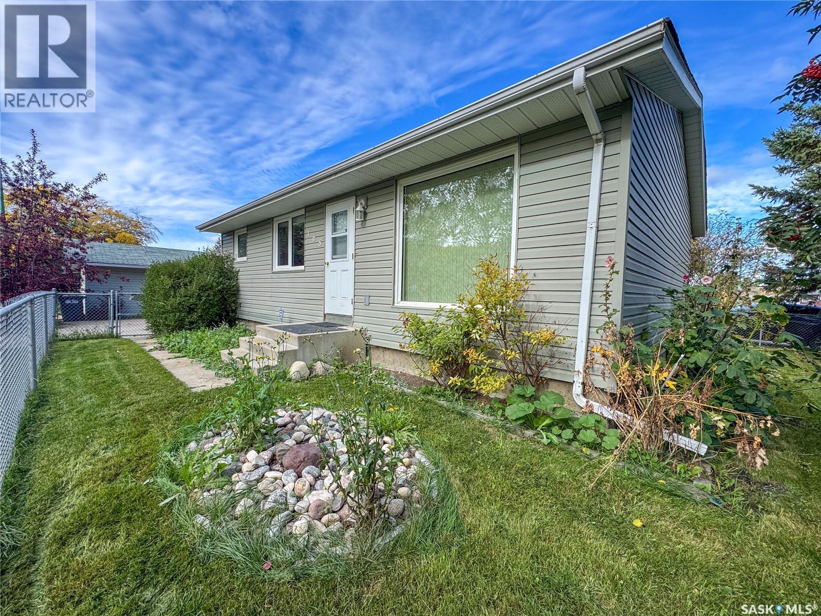 165 Macdowall Crescent, Prince Albert, Saskatchewan  S6V 6N4 - Photo 23 - SK020322