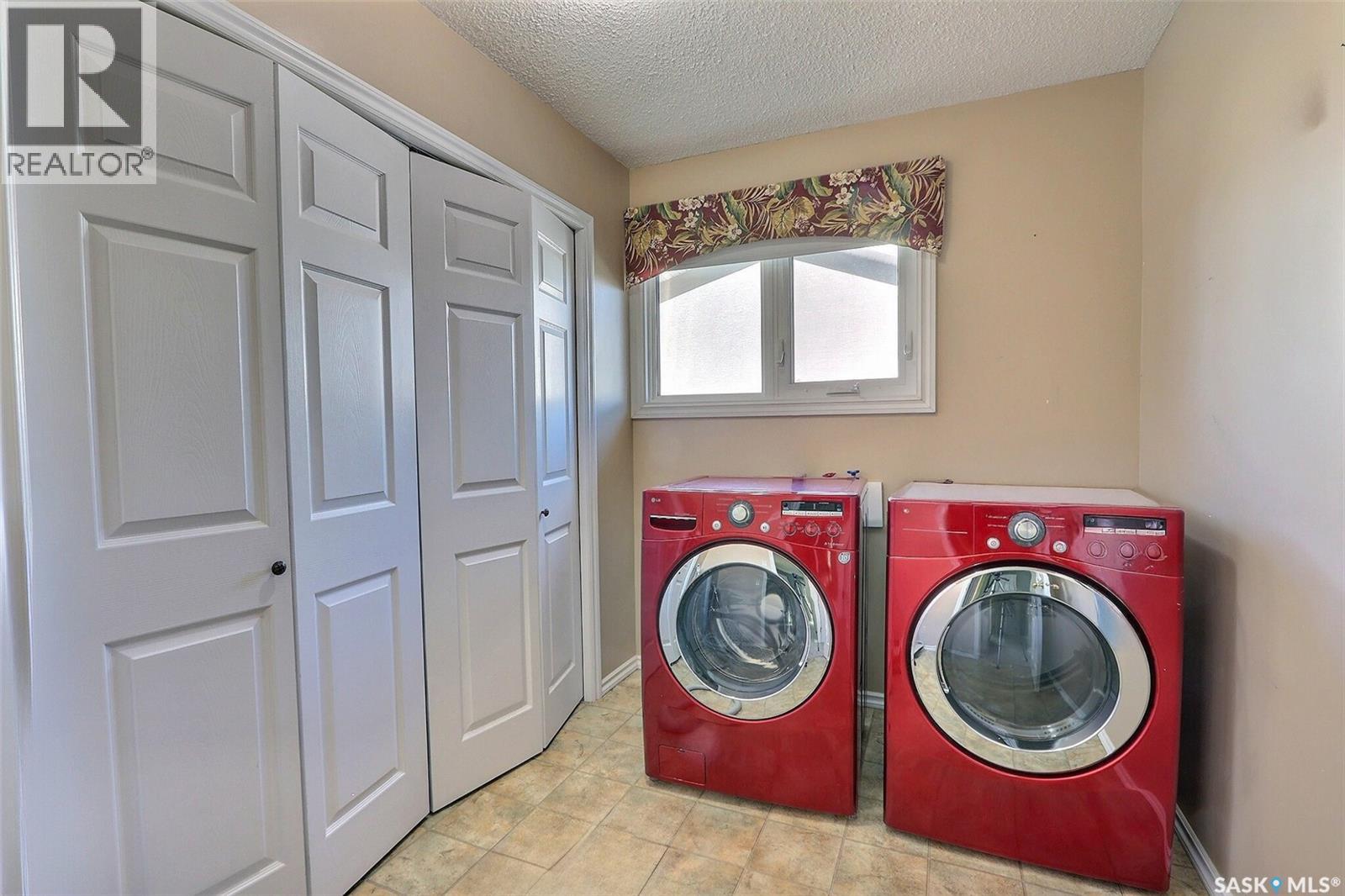165 Macdowall Crescent, Prince Albert, Saskatchewan  S6V 6N4 - Photo 9 - SK020322