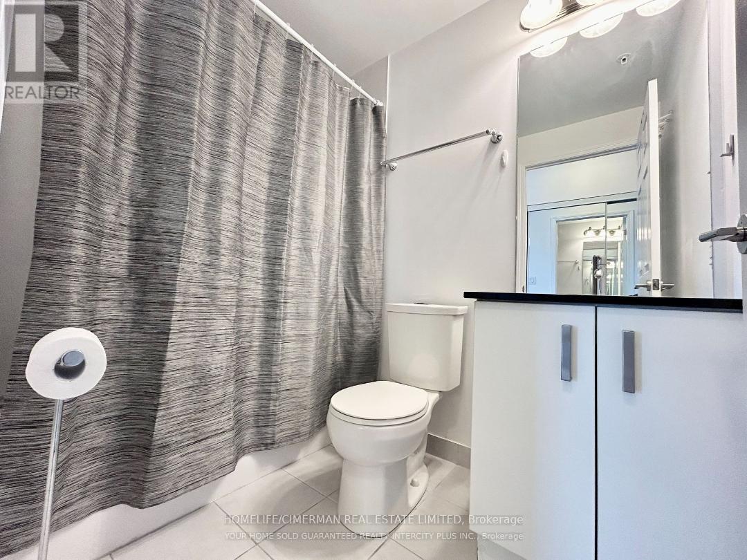 725 - 11611 Yonge Street, Richmond Hill, Ontario  L4E 3N8 - Photo 17 - N12452992