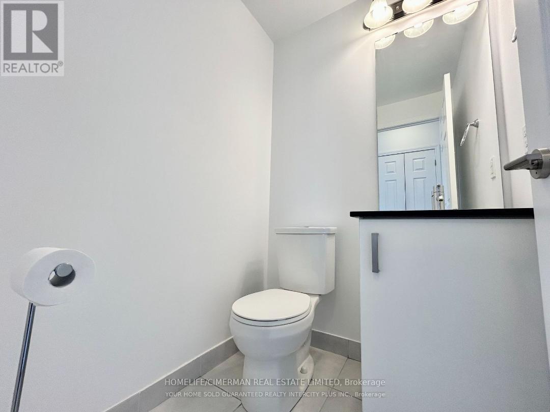 725 - 11611 Yonge Street, Richmond Hill, Ontario  L4E 3N8 - Photo 18 - N12452992