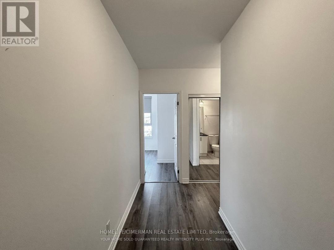 725 - 11611 Yonge Street, Richmond Hill, Ontario  L4E 3N8 - Photo 3 - N12452992