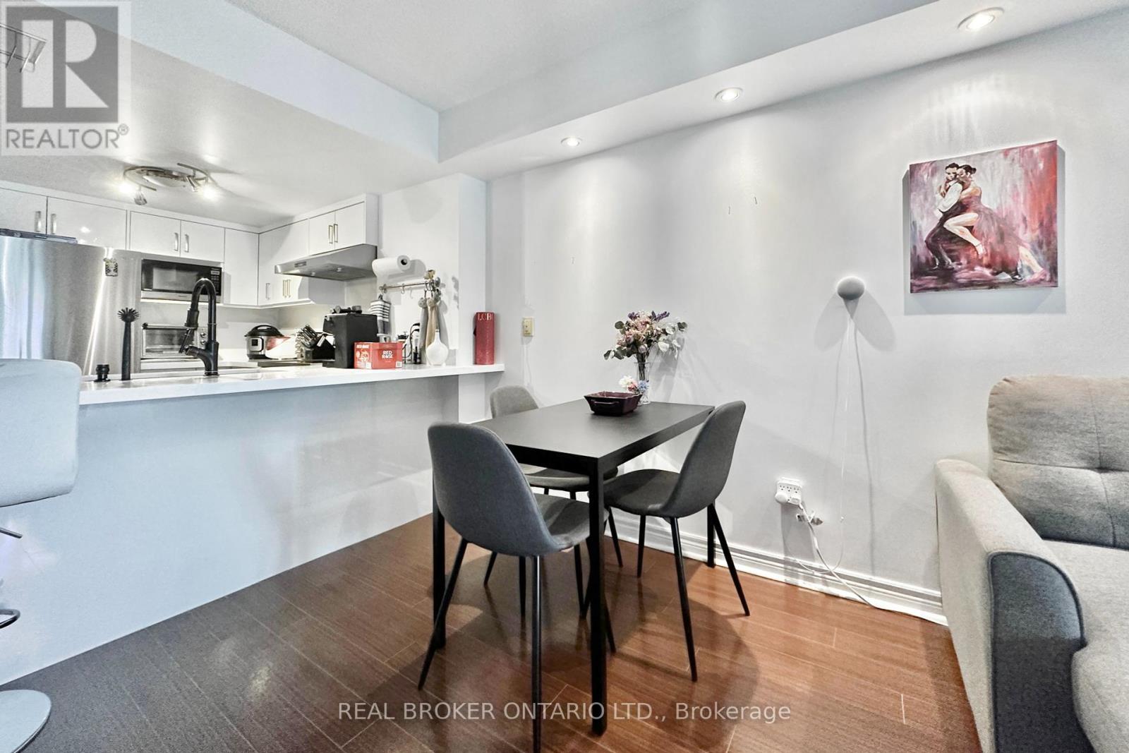 206 - 135 Pond Drive, Markham, Ontario  L3T 7V6 - Photo 10 - N12453032