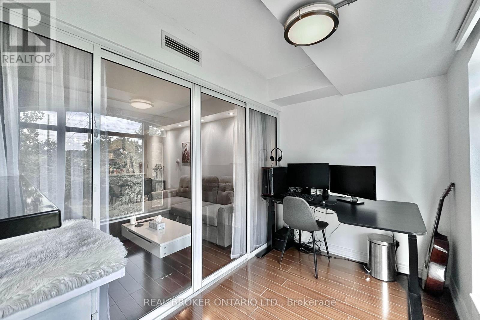 206 - 135 Pond Drive, Markham, Ontario  L3T 7V6 - Photo 12 - N12453032