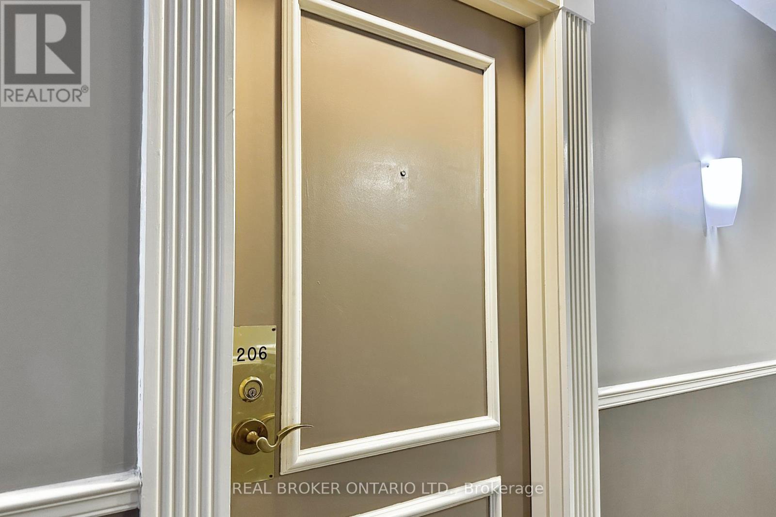 206 - 135 Pond Drive, Markham, Ontario  L3T 7V6 - Photo 5 - N12453032