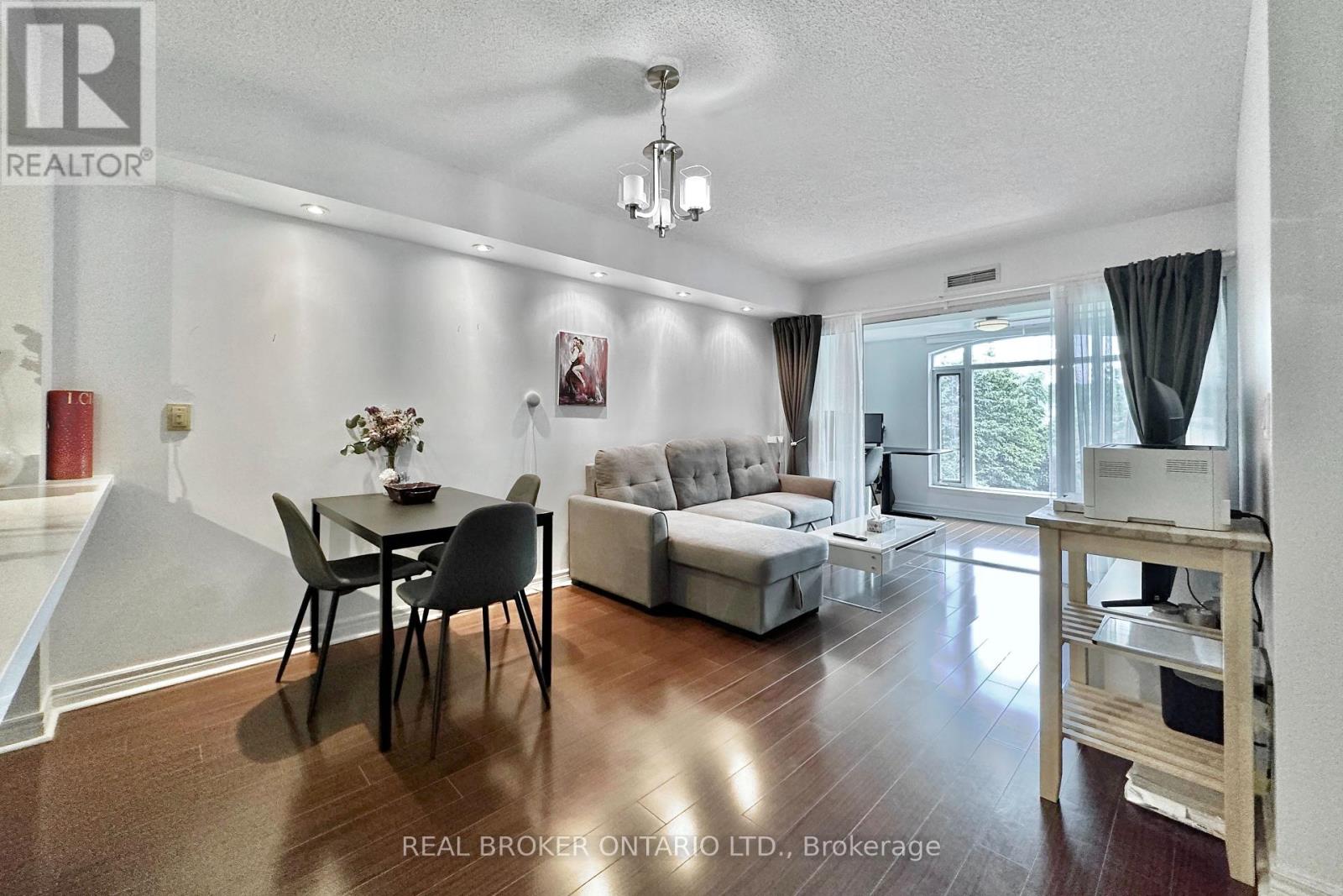 206 - 135 Pond Drive, Markham, Ontario  L3T 7V6 - Photo 6 - N12453032