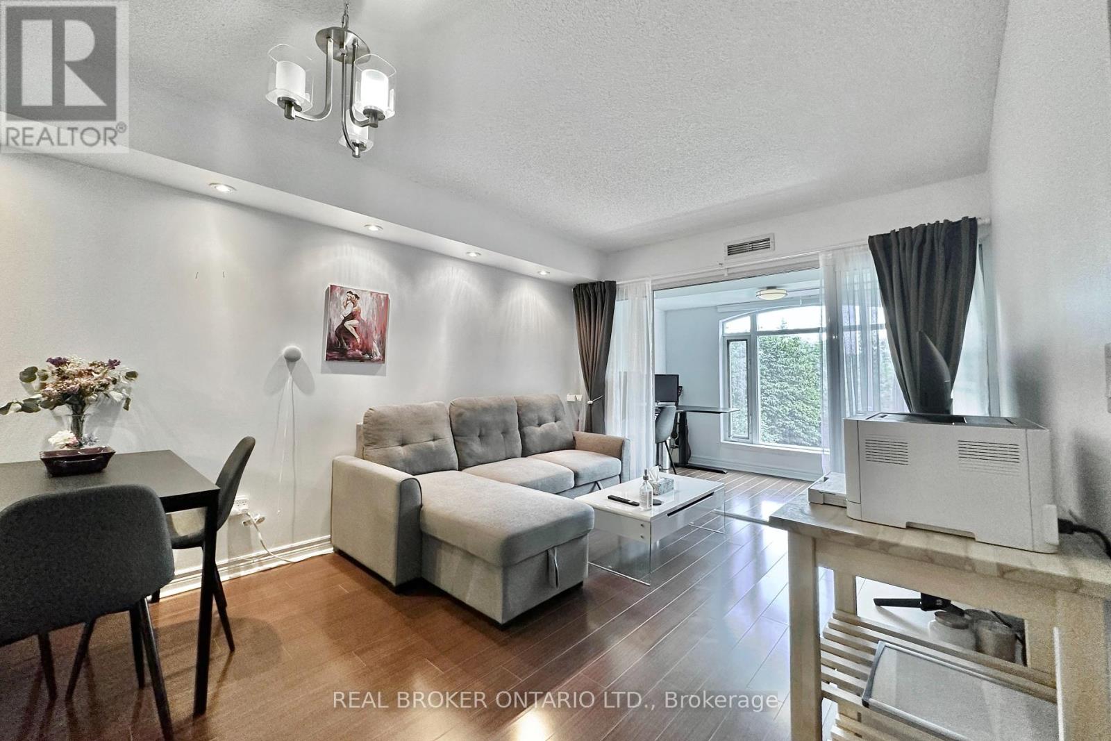 206 - 135 Pond Drive, Markham, Ontario  L3T 7V6 - Photo 8 - N12453032