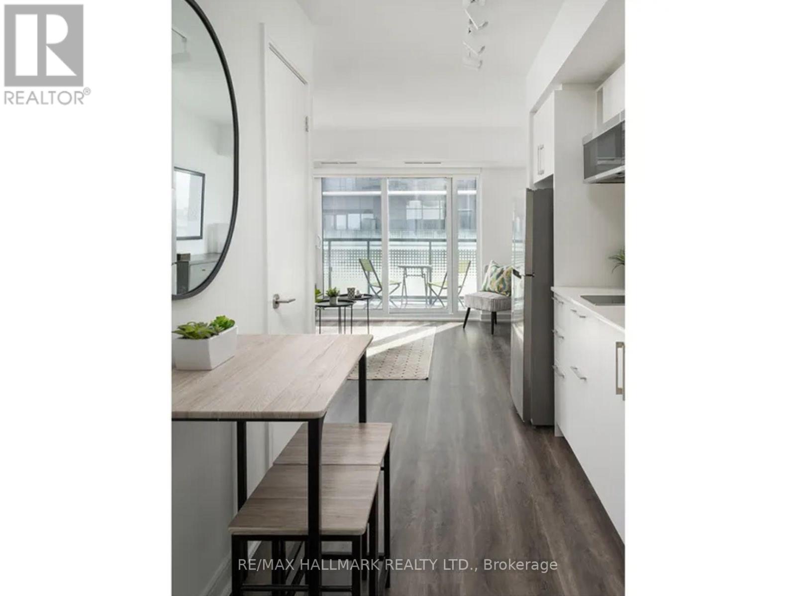 605 - 20 Samuel Wood Way, Toronto, Ontario  M9B 1B1 - Photo 4 - W12452844