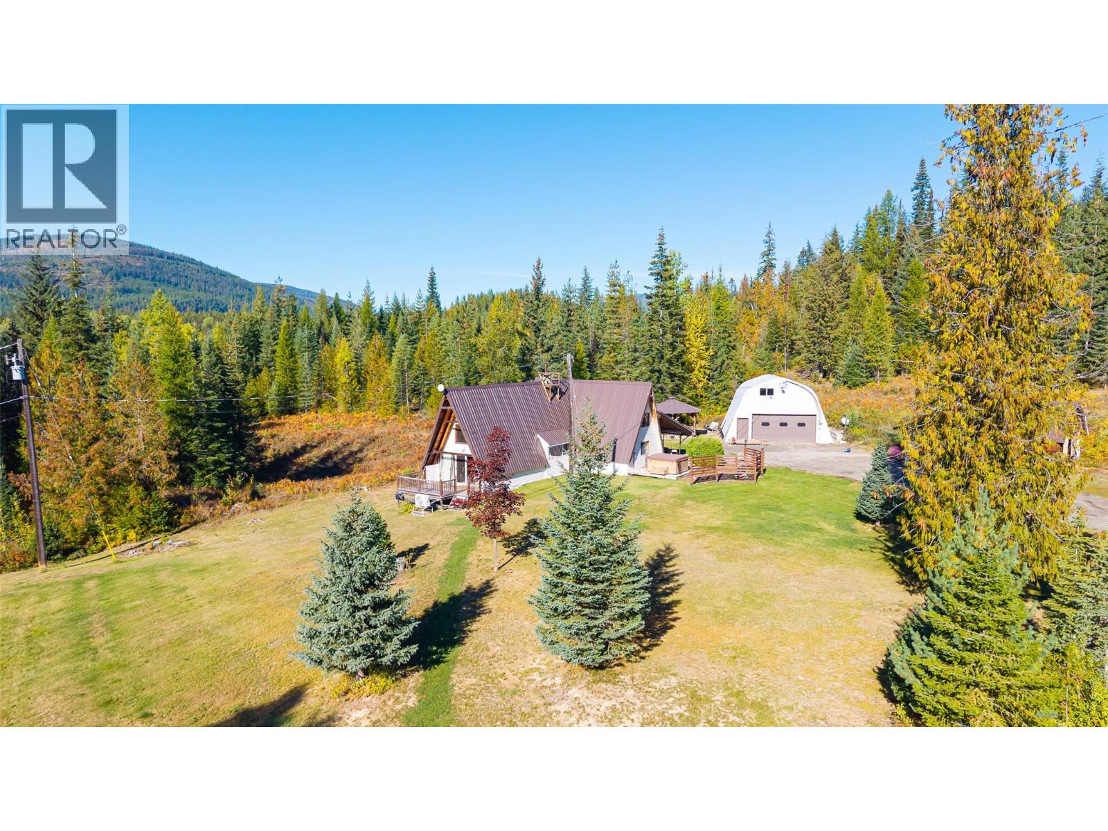 7698 3 Highway, Yahk, British Columbia  V0B 2P0 - Photo 1 - 10365419